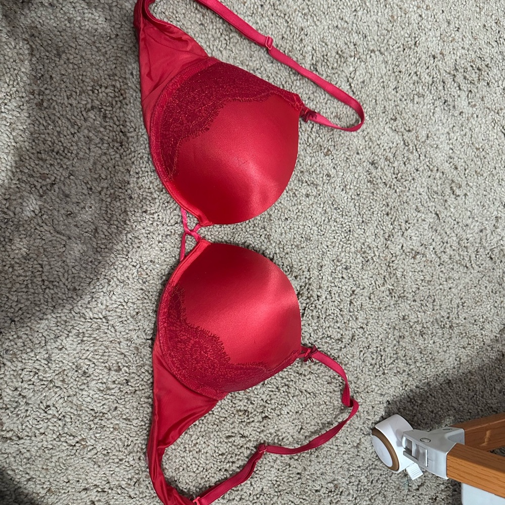 Victoria's Secret Vibrant Red Lace Bra
